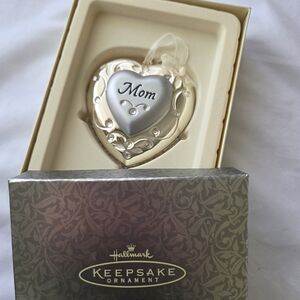 Hallmark Keepsake Mom Ornament